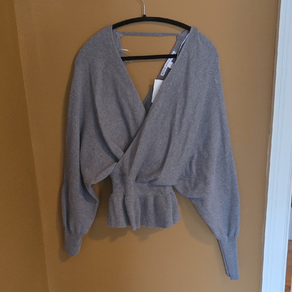 HYFVE Gray V-Neck Women's Sweater
